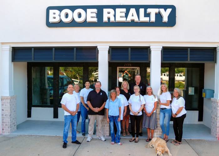 Booe Realty crew 